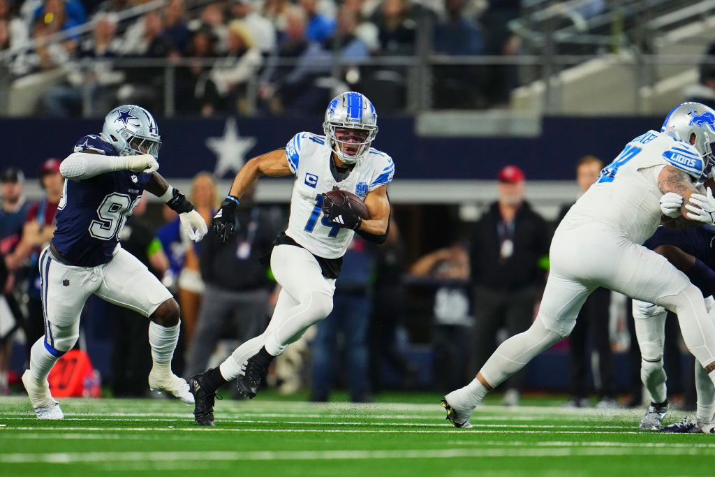 Worst NFL Officiating Crew Ever? Fingers Pointing, Tempers Flaring ...