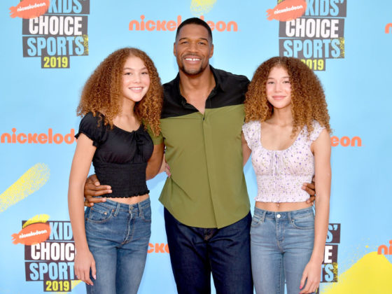 SANTA MONICA, CALIFORNIA - JULY 11: (L-R) Isabella Strahan, host Michael Strahan, and Sophia Strahan attend Nickelodeon Kids' Choice Sports 2019 at Barker Hangar on July 11, 2019 in Santa Monica, California. (Photo by Neilson Barnard/Getty Images)