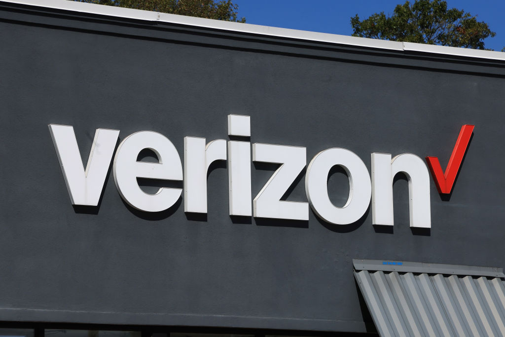 Many Verizon Customers Eligible for Piece of 100 Million Class Action