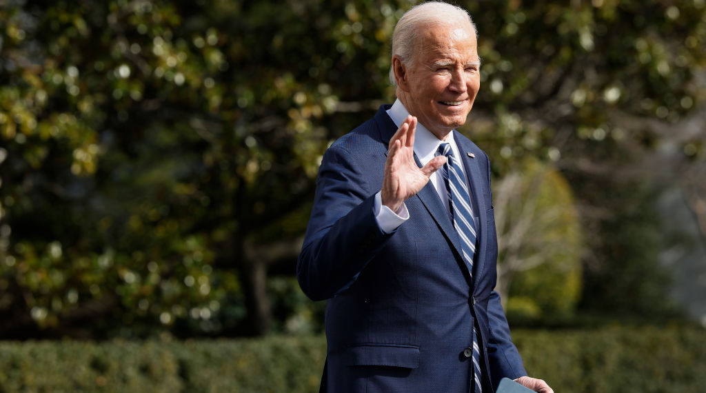 One Small Detail in Biden’s Student Loan Forgiveness Reveals His True Intentions – How Is This Legal?