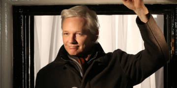 UK Court Delays Julian Assange’s Extradition to the US