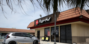 California Fast-Food Chains to Fire Workers as $20 Minimum Wage Kicks In