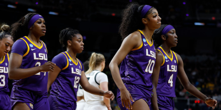 LSU Athletics Official Issues Statement on Anthem Controversy, Doesn’t Help School’s Case