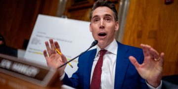 GOP Senator Urges Biden to Mobilize the National Guard to Protect Jewish Students