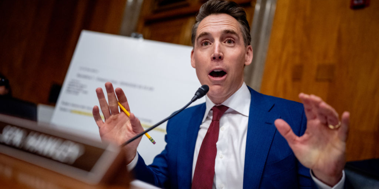 GOP Senator Urges Biden to Mobilize the National Guard to Protect Jewish Students