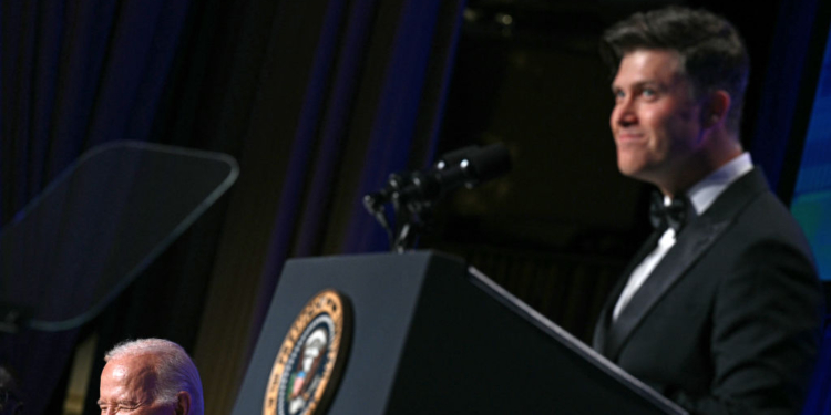 Watch: Biden Gets Brutally Roasted by ‘SNL’ Comedian at White House Correspondents Dinner