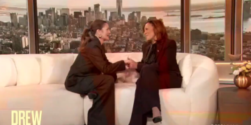 Drew Barrymore Makes People Uncomfortable Telling Harris She Needs to Be ‘Momala of the Country’