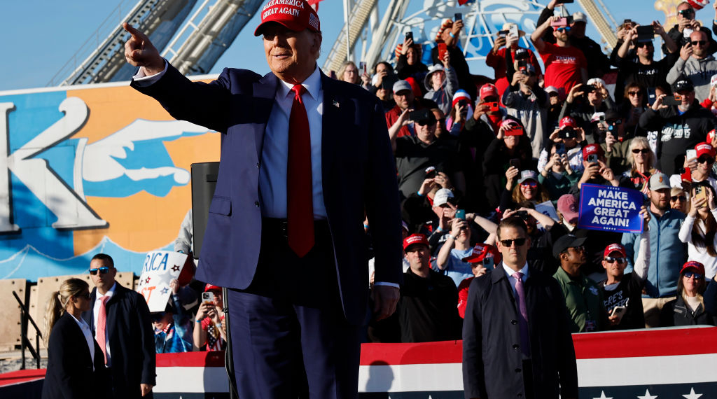 Trump Offers 3-Word Response to CNN Debate Proposal