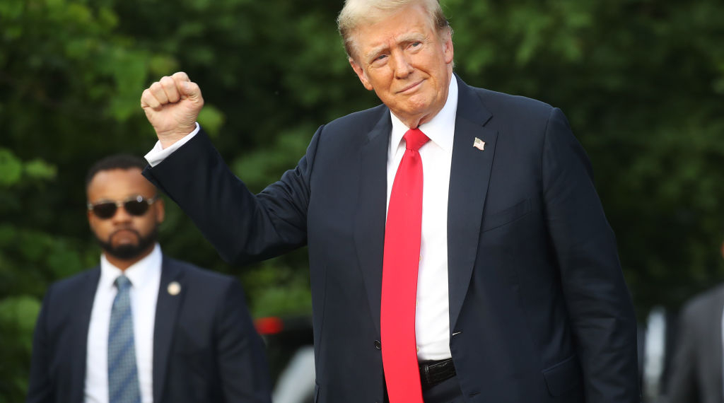 Trump Claims the ‘Toughest Business People’ Ask Him: ‘How Do You Get Up in the Morning and Put Your Pants On?’