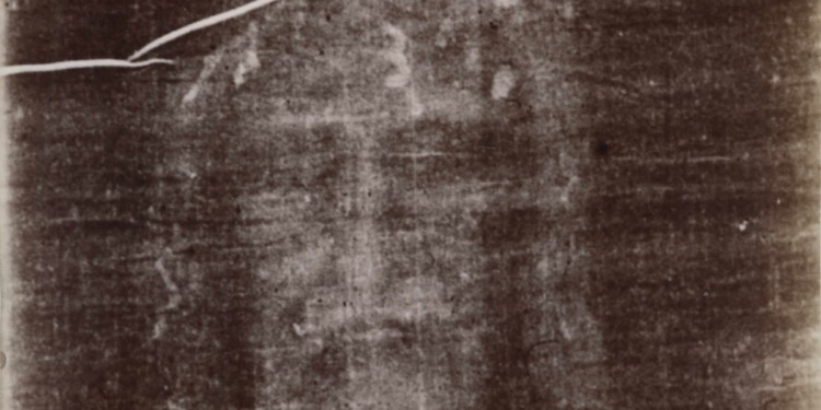 KEVIN MOONEY: The Shroud Face To Face: New Investigation Points To Authenticity Of Shroud Of Turin, Filmmaker Says
