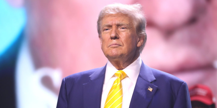 Trump Clobbers Kamala Harris With Independents In Head-To-Head Matchup, Poll Reveals