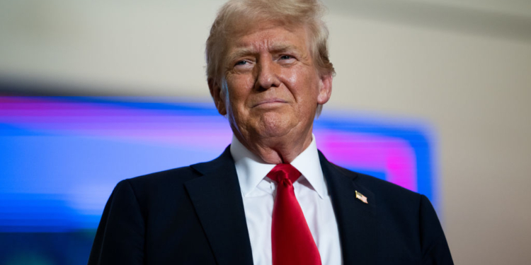 Trump’s Nephew Plans to Vote for Harris