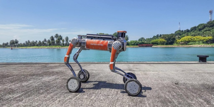 Jeff Bezos Backs Swiss-Mile’s AI Robot With $22M Investment‌
‌