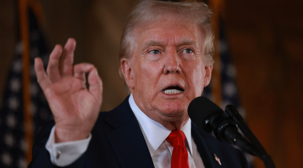 Trump to Sue DOJ for $100 Million Over Raid at Mar-a-Lago