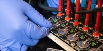 Breakthrough May Mean Longer-lasting Electric Vehicle Batteries