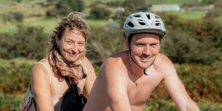 Naked Duo’s Tandem Bike Adventure Draws Positive Response Across Southwest England‌
‌