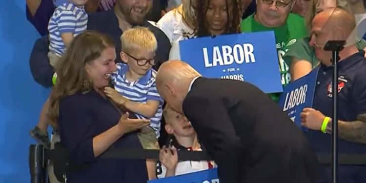 STEPHEN MOORE: Hey, Washington: Keep Your Hands Off The Internet