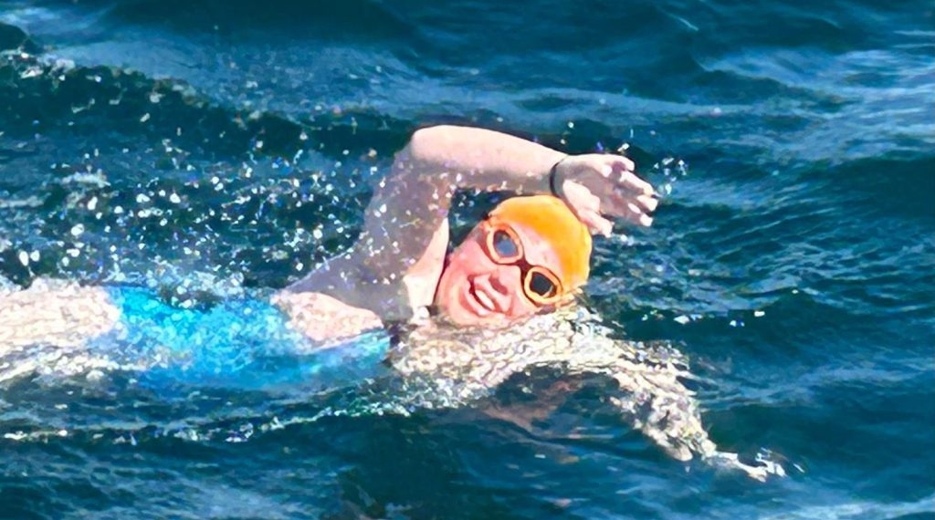 Teen ‘Ginger Swimmer’ Conquers English Channel With Jelly Babies Fuel‌
‌