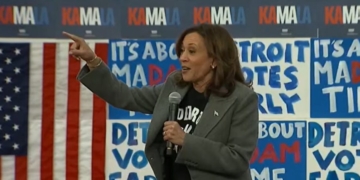 ‘Not That Persuasive’: Dem Super PAC Raises Alarm Bells About Harris Campaign’s Closing Strategy