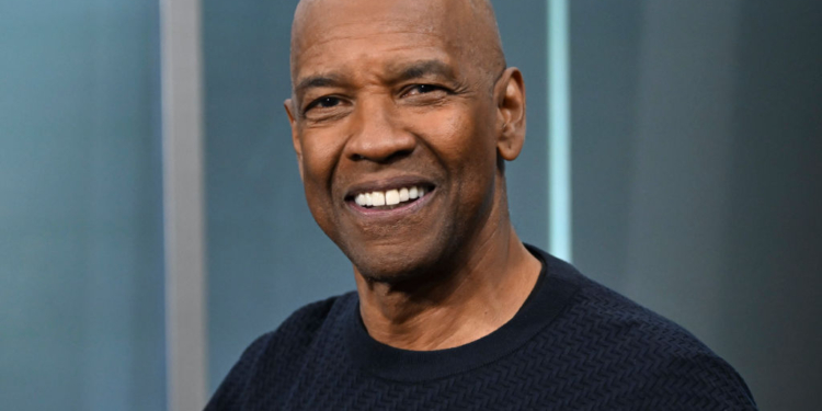 Actor Denzel Washington Baptized in Harlem Ceremony 