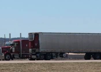 Next EV Battle Pits Truckers And Red States Against California-Led ‘Cartel’