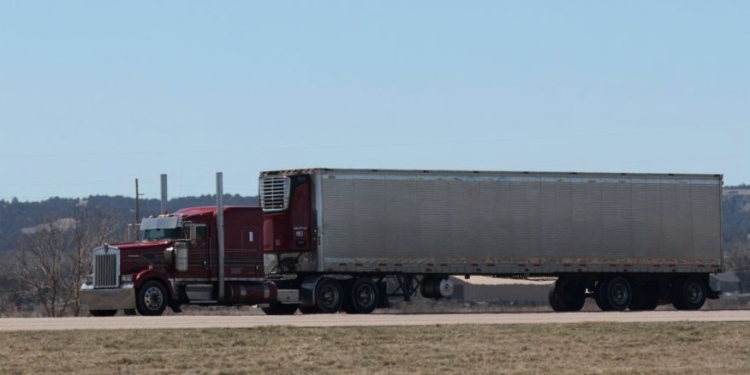 Next EV Battle Pits Truckers And Red States Against California-Led ‘Cartel’