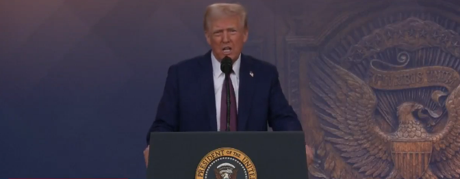 Trump Tells Davos Elites to Invest In US or Face Tariffs