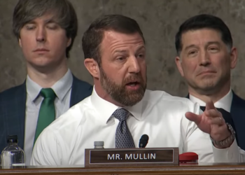 Sen. Markwayne Mullin (R-OK) ripped into his fellow senators