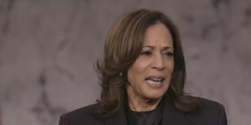 Kamala Harris Botches Pledge Of Allegiance After Nearly Becoming President