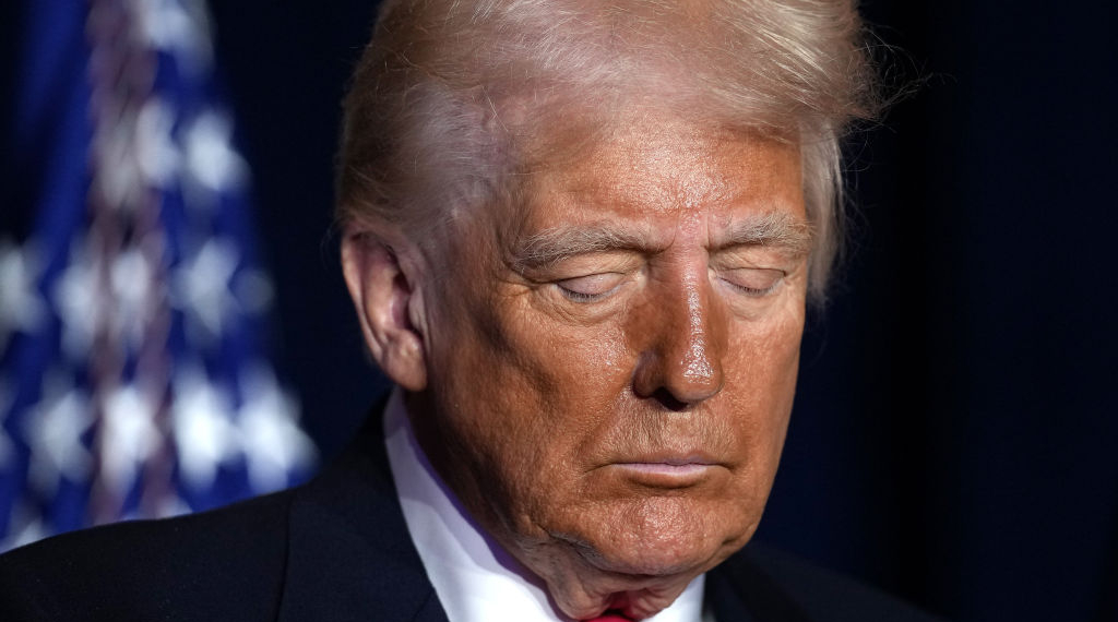 Trump Remembers Victims of DCA Air Disaster at National Prayer Breakfast