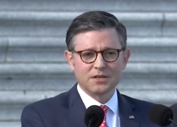 212 House Democrats Vote To Shut Down Government