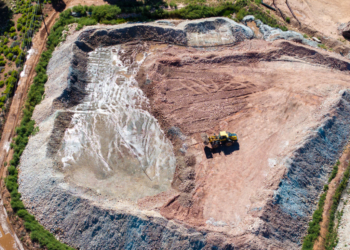 Trump Signs Executive Order on Mineral Production
