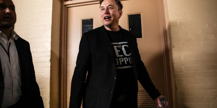 Trump Convenes Cabinet to Deliver Message About Musk: Report