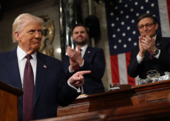 Trump Knocks Speculation of Hot Mic Moment With Justice John Roberts
