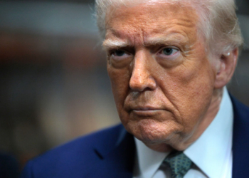 Trump to Impose 25% Tariff on Countries Purchasing Oil From Venezuela
