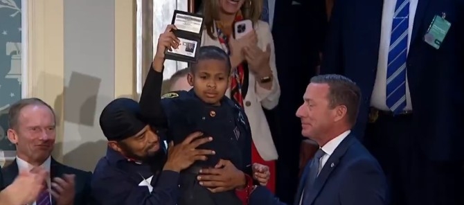 Heartwarming Moment: Trump Makes 13-Year-Old Boy an Honorary Secret Service Agent