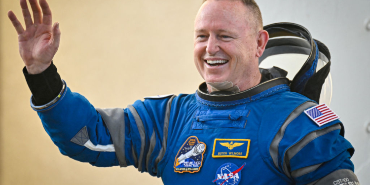 NASA Astronaut Talks Faith In Space: ‘The Word Of God … I Need It’
