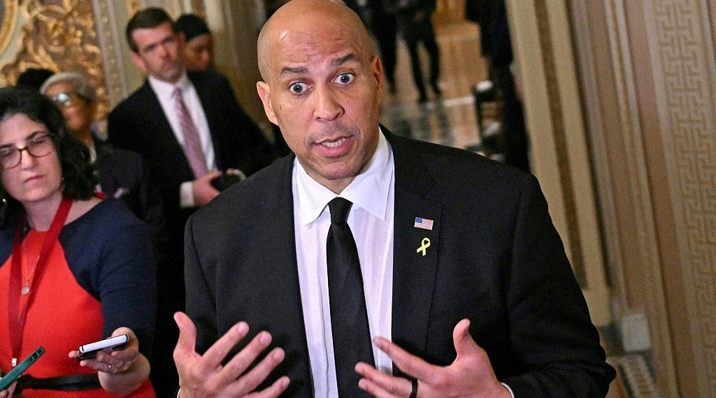 Booker Breaks Filabuster Record in Senate