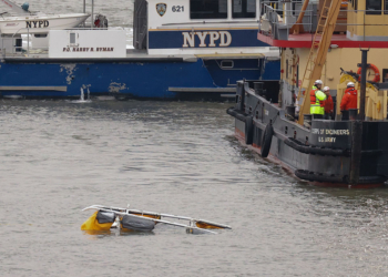 Six Dead After Helicopter Crashes Into The Hudson River