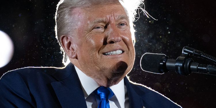 Trump Vows to ‘Defend Women’s Sports’ as Alabama Graduates Cheer