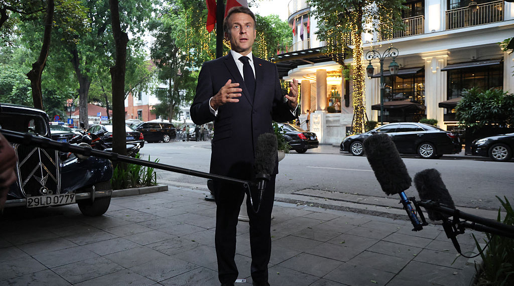 Macron’s Team Says Viral Video of Wife Seeming to Shove Him ‘Playful Teasing’