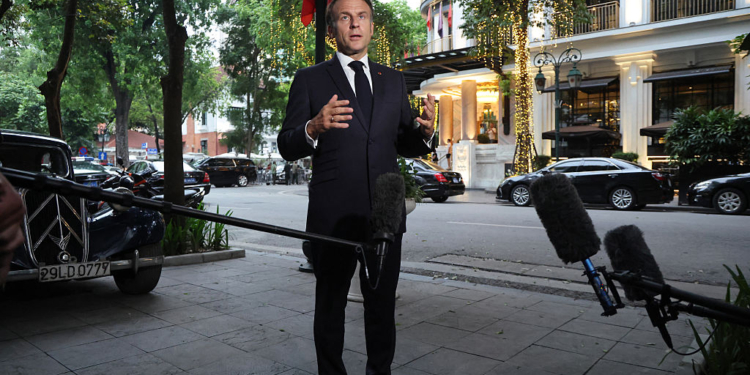 Macron’s Team Says Viral Video of Wife Seeming to Shove Him ‘Playful Teasing’