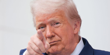 Trump Rejects $15M Offer From Paramount Over ’60 Minutes’ Lawsuit: Report