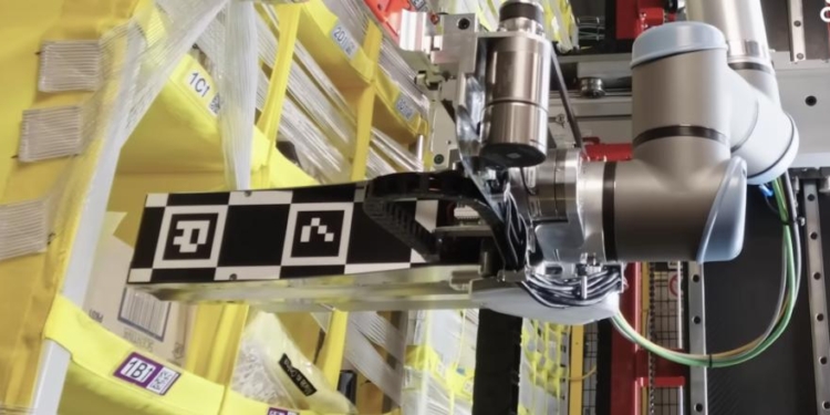 Amazon Says New ‘Feeling’ Robot Is Augmenting — ‘Not Replacing’ — Human Workers