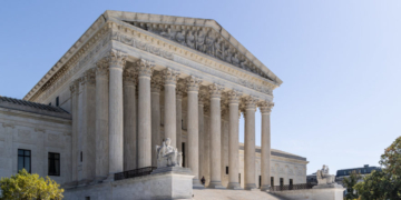 Trump Notches Supreme Court Win Over Venezuelan Deportation Protections