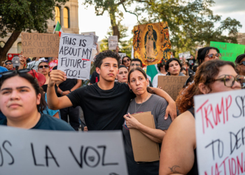 Texas Governor Deploys 5,000 National Guard Troops Ahead of Anti-ICE Protests