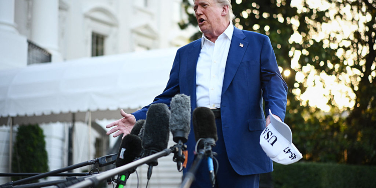 Trump Offers Rebuke as Iran and Israel Ceasefire Deal Appears to Crumble