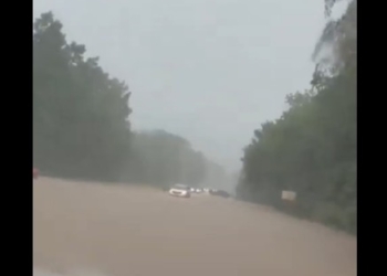 At Least 4 Dead From Texas Floods While Another 2 Still Missing
