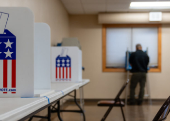 RNC Slaps Arizona With Lawsuit To Clean Up Voter Rolls