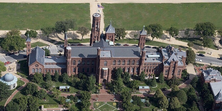 Smithsonian Makes Last-Ditch Effort To Keep Its Liberal Bureaucrats On Payroll